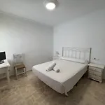 Conil - Con Bano Privado En El Centro De Conil Gasthof 3*